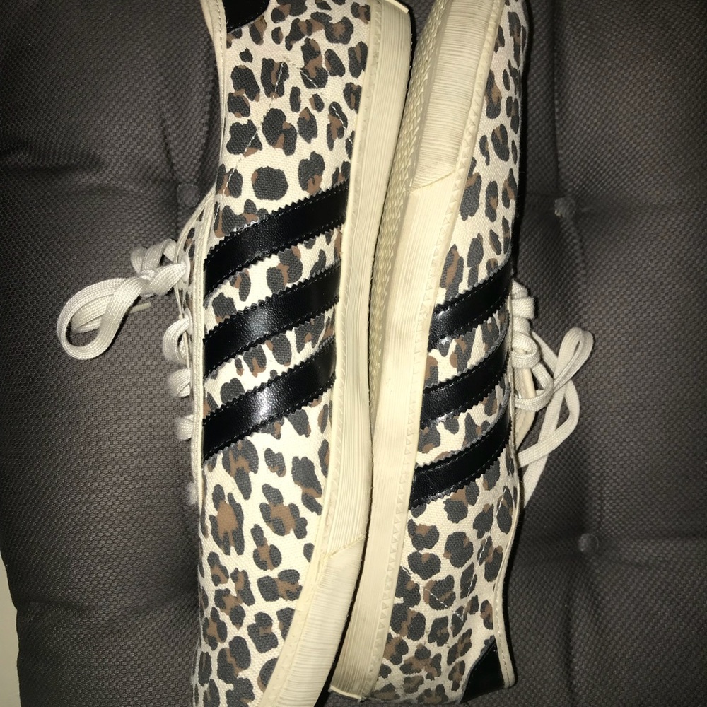 Adidas x Jeremy Scott leopard sneakers size 10 US